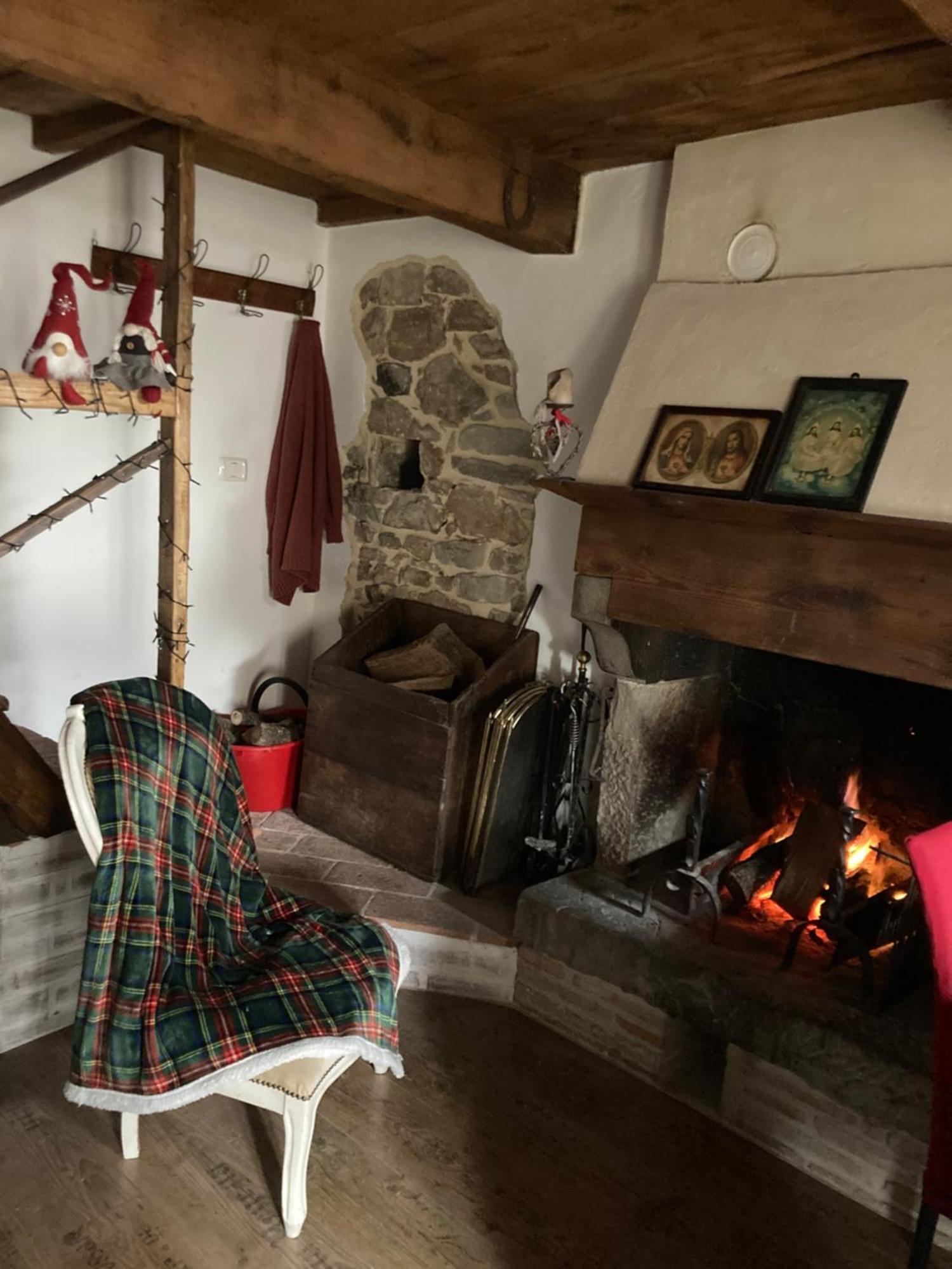 La Casina Del Prete Βίλα Caprese Michelangelo Εξωτερικό φωτογραφία